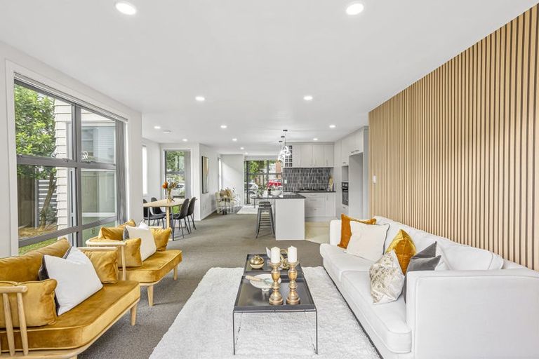 Photo of property in 202 Porchester Road, Takanini, 2112