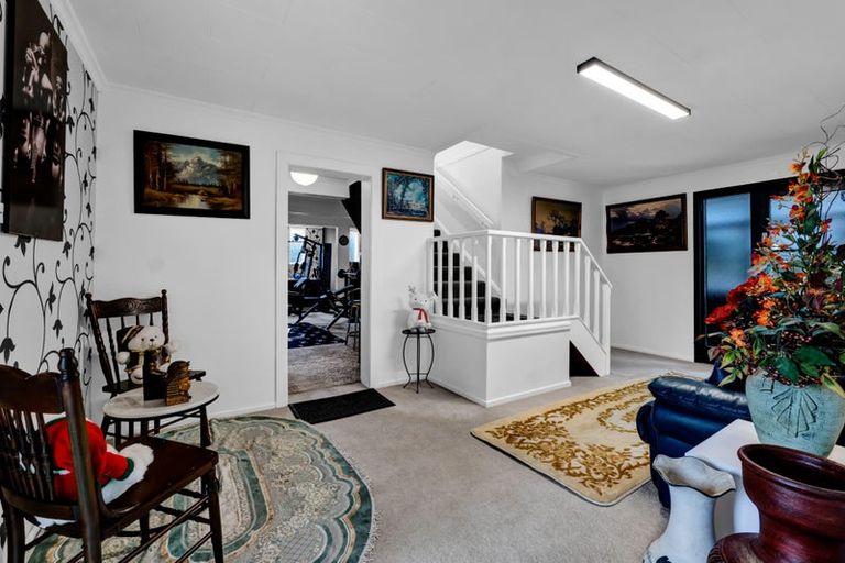 Photo of property in 19 Dives Avenue, Hawera, 4610