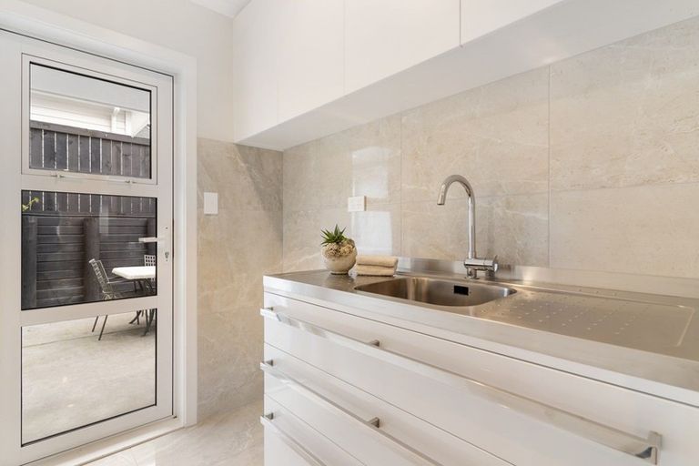 Photo of property in 2 Gibraltar Street, Howick, Auckland, 2014