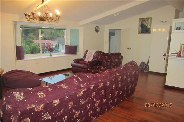 Photo of property in 80m Tirimoana Road, Te Atatu South, Auckland, 0602