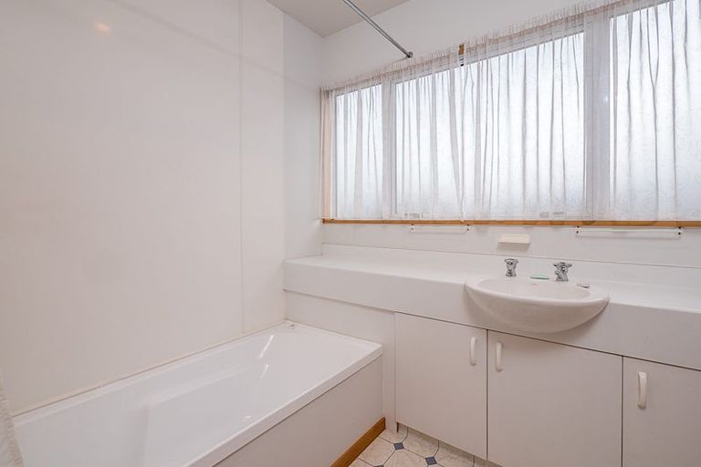 Photo of property in 68 Balrudry Street, Avonhead, Christchurch, 8042