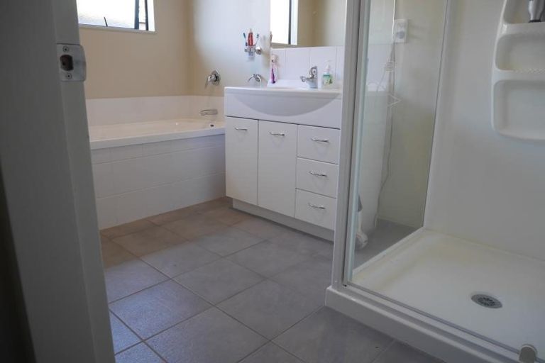 Photo of property in 16 Talbot Grove, Trentham, Upper Hutt, 5018