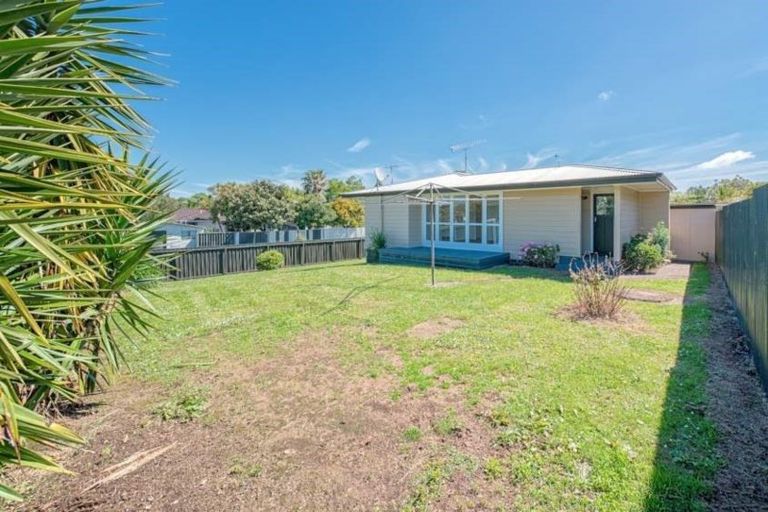 Photo of property in 21 Huia Street, Waiuku, 2123