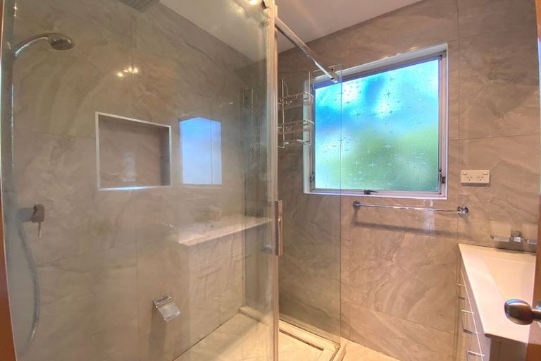 Photo of property in 6 Carbery Place, Manurewa, Auckland, 2102