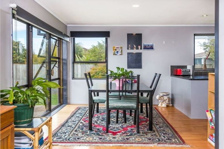 Photo of property in 24 Newberry Place, Richmond Heights, Taupo, 3330