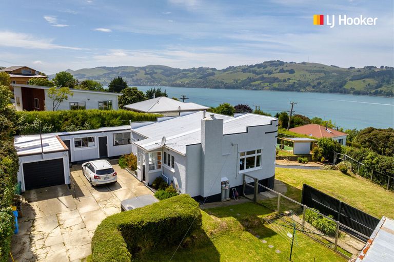 Photo of property in 15 Monowai Road, Ravensbourne, Dunedin, 9022