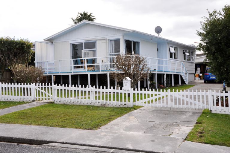 Photo of property in 21 Snells Beach Road, Snells Beach, 0920
