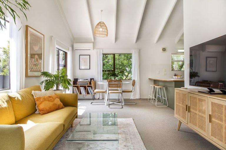 Photo of property in 175a Hibiscus Coast Highway, Red Beach, 0932