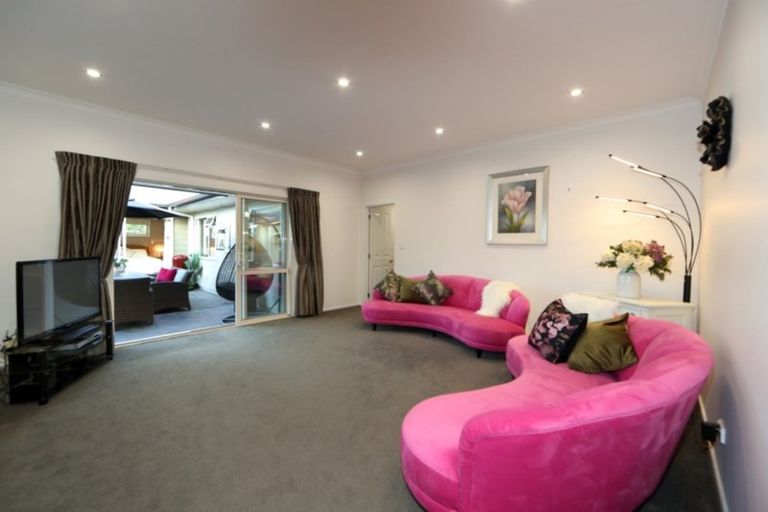 Photo of property in 3 Elizabeth Place, Clive, 4102