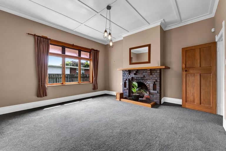 Photo of property in 10 Cameron Street, Hawera, 4610