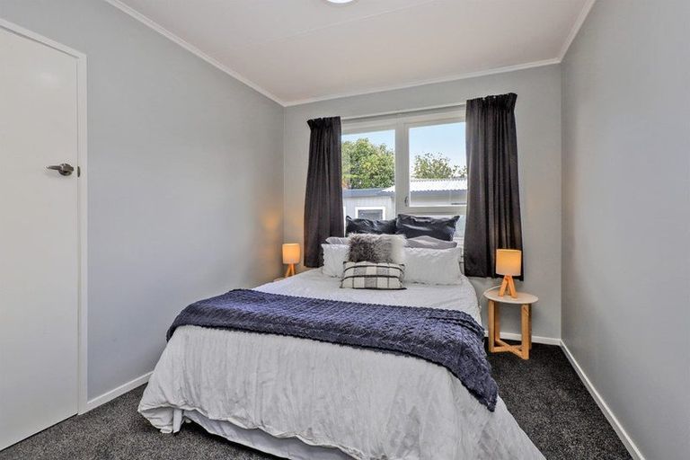 Photo of property in 24 Deal Crescent, Flaxmere, Hastings, 4120