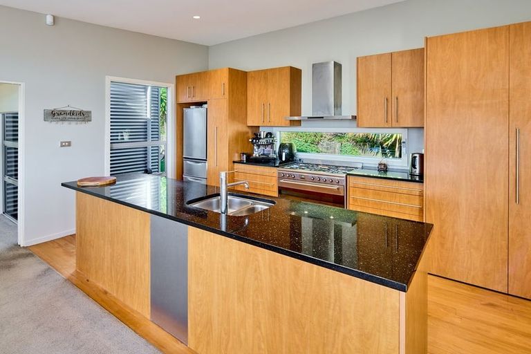 Photo of property in 53 Exploration Way, Whitby, Porirua, 5024