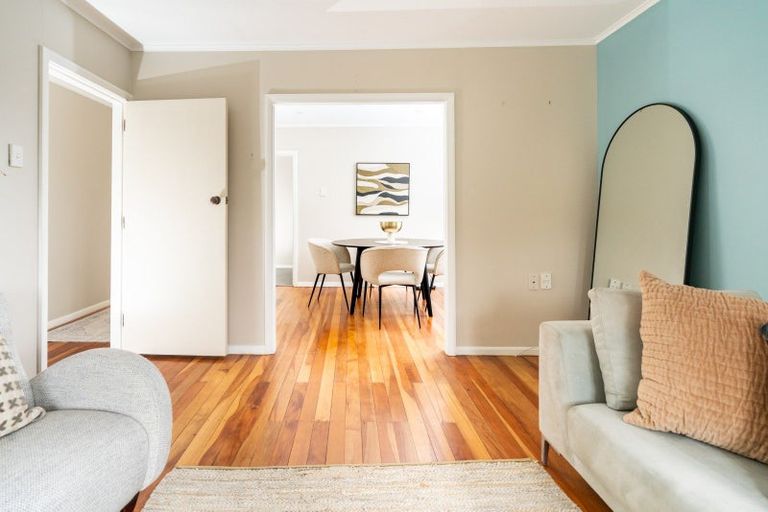 Photo of property in 51 Middleton Road, Johnsonville, Wellington, 6037