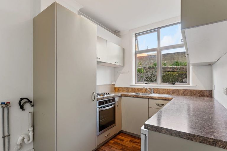 Photo of property in 15 Wellington Street, Picton, 7220