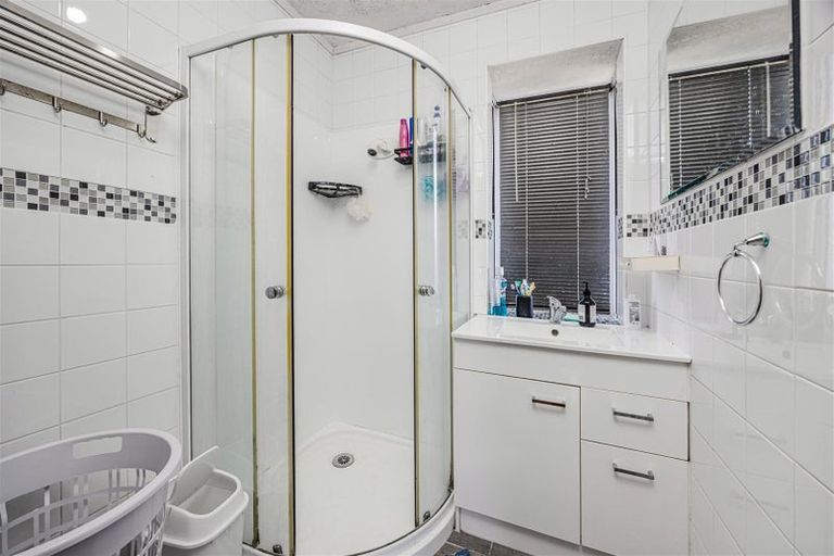 Photo of property in 9 Malvina Place, Bucklands Beach, Auckland, 2014