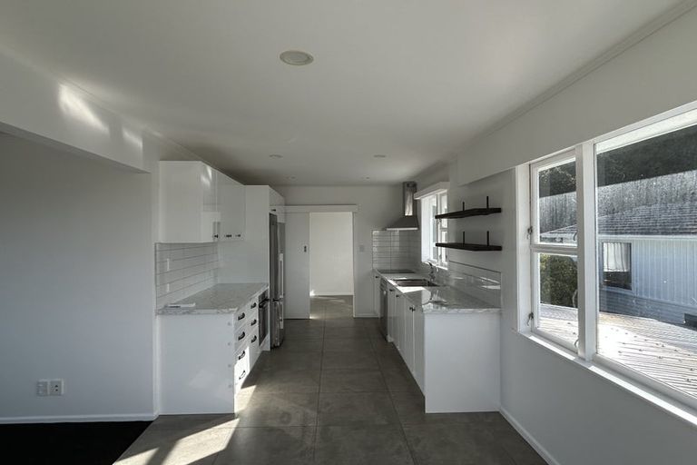 Photo of property in 74 Akaroa Drive, Maupuia, Wellington, 6022