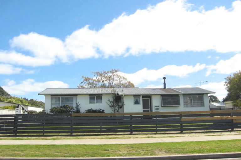 Photo of property in 16 Pollen Street, Matata, 3194