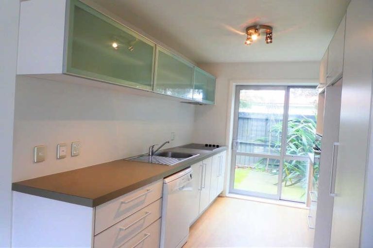 Photo of property in 1/262 Stanmore Road, Richmond, Christchurch, 8013