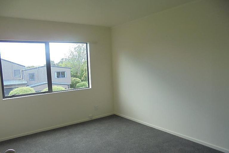Photo of property in 13/3 Erewhon Place, Birkdale, Auckland, 0626