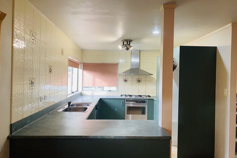 Photo of property in 54b Delta Avenue, New Lynn, Auckland, 0600