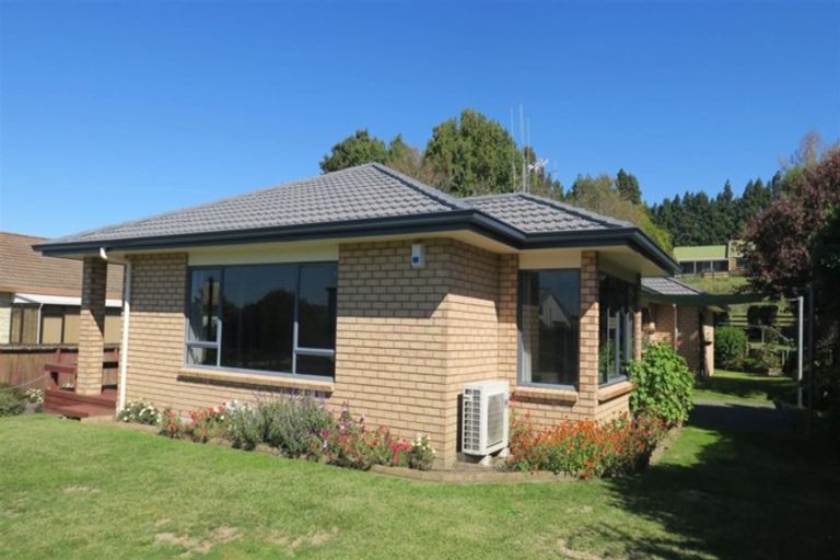Photo of property in 30 Hillcrest Street, Tirau, 3410