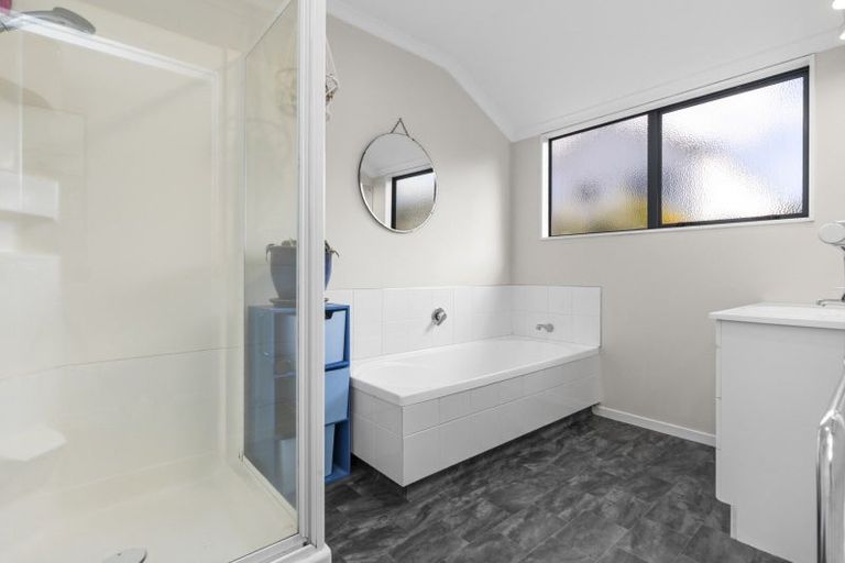 Photo of property in 6 Merivale Court, Rototuna, Hamilton, 3210