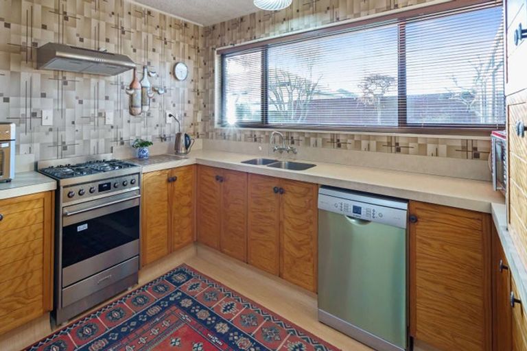 Photo of property in 9b Robertson Street, Glenholme, Rotorua, 3010