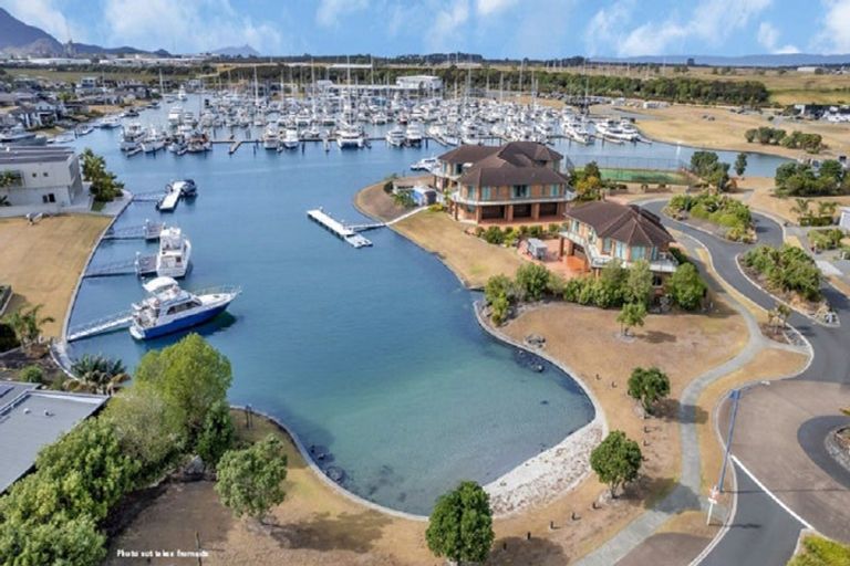 Photo of property in 1 Lanyard Place, One Tree Point, 0118