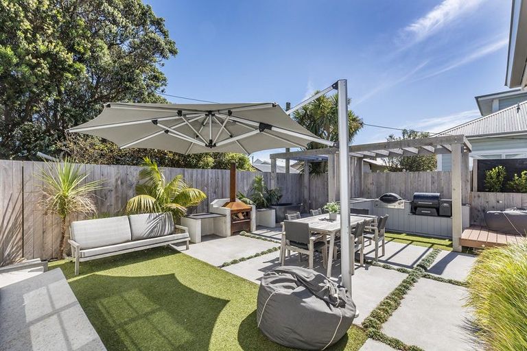 Photo of property in 75 Dundas Street, Seatoun, Wellington, 6022