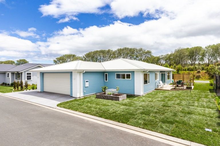 Photo of property in 38 Noumea Drive, Rangatira Park, Taupo, 3330