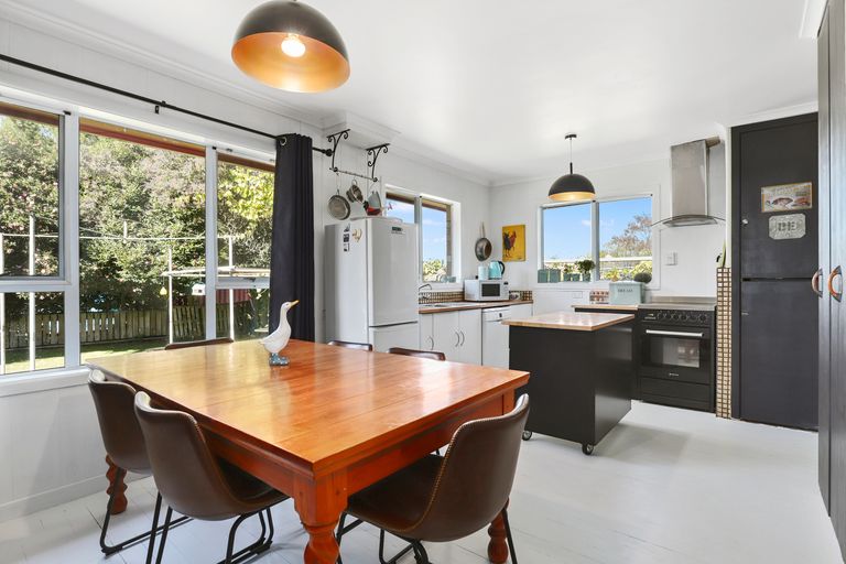 Photo of property in 30 Second Avenue, Waihou, Te Aroha, 3393