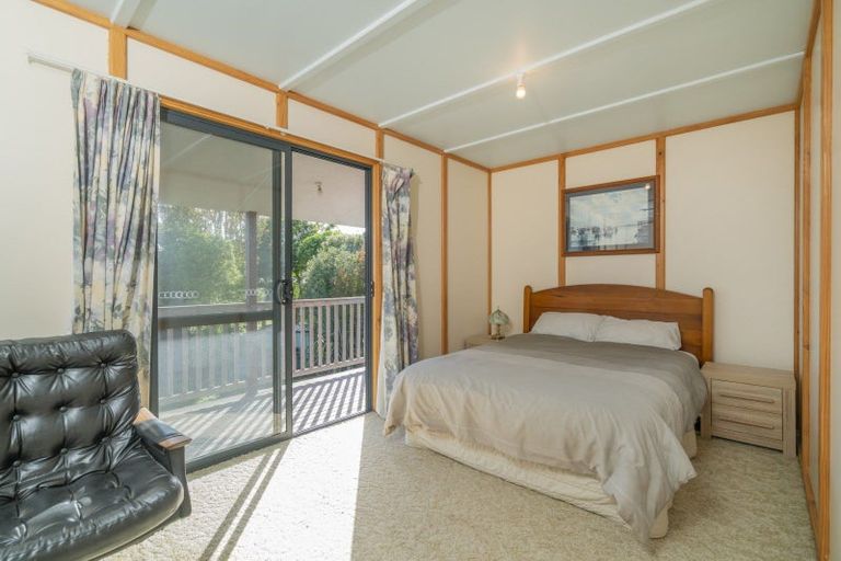 Photo of property in 20 The Crowsnest, Cooks Beach, Whitianga, 3591