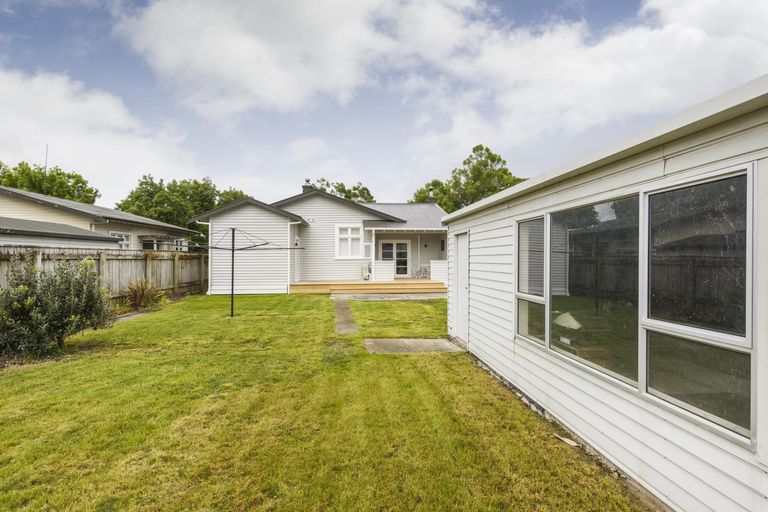 Photo of property in 9 Milverton Avenue, Hokowhitu, Palmerston North, 4410