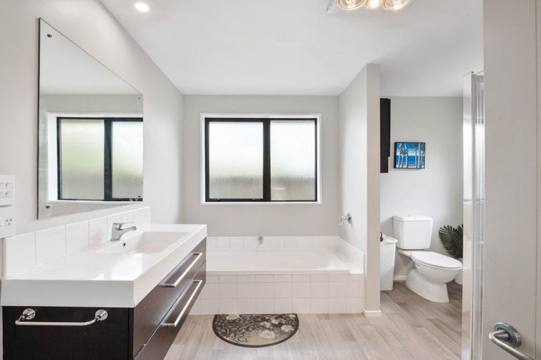 Photo of property in 20 Falconridge Place, Shirley, Christchurch, 8061