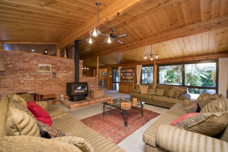 Photo of property in 11 The Bush Track, Aokautere, 4471