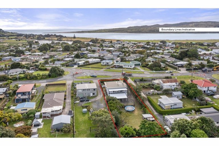 Photo of property in 70 Wainui Road, Raglan, 3225
