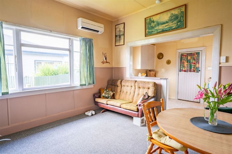 Photo of property in 17 George Street, Waimate, 7924