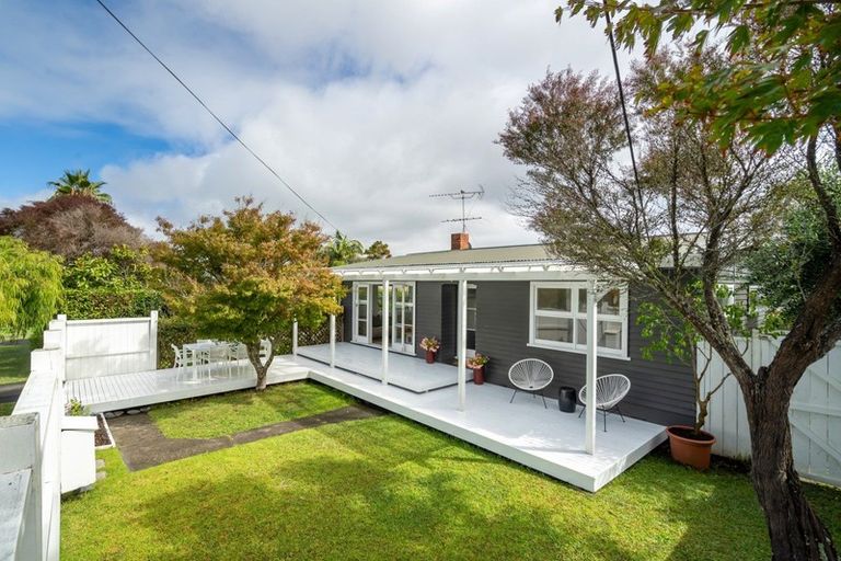 Photo of property in 1/14 Montgomery Avenue, Belmont, Auckland, 0622