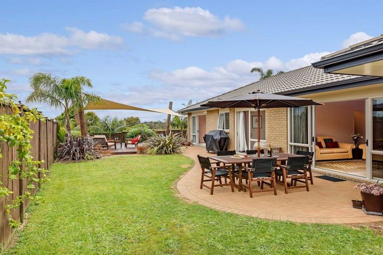 Photo of property in 34 Stranraer Crescent, Wattle Downs, Auckland, 2103