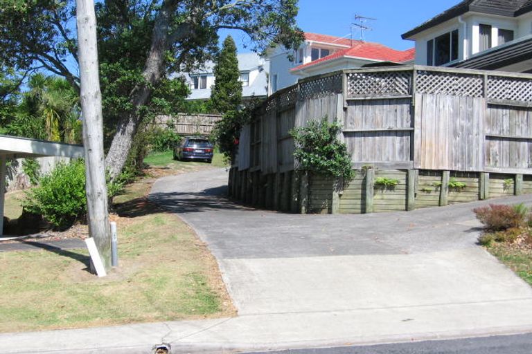 Photo of property in 2/24 Manuwai Road, Torbay, Auckland, 0630