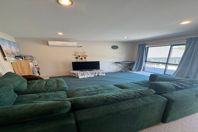 Photo of property in 118a Parkvale Road, Karori, Wellington, 6012