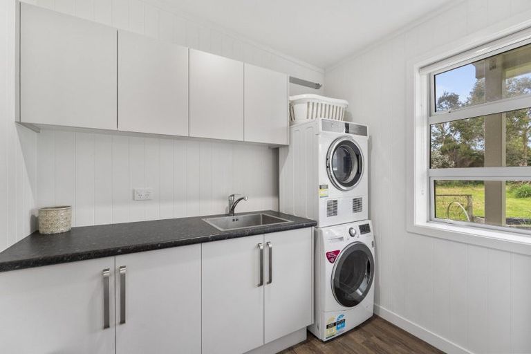 Photo of property in 3 Takapu Road, Manakau, Levin, 5573