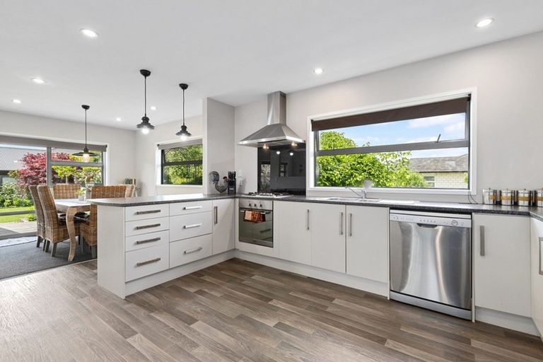 Photo of property in 17 Allendale Place, Morrinsville, 3300