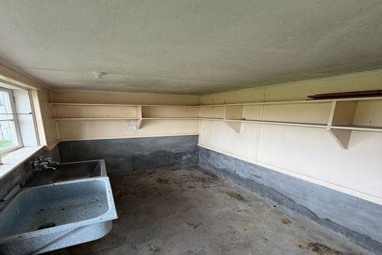 Photo of property in 66 Banks Street, Marfell, New Plymouth, 4310
