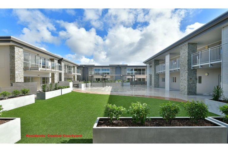 Photo of property in 312/252 Centreway Road, Orewa, 0931