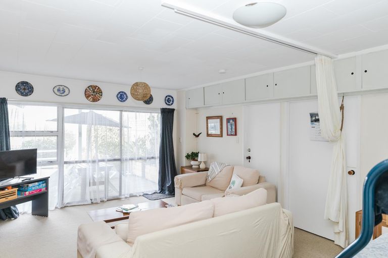 Photo of property in 2 Beaufort Street, Opua, 0200