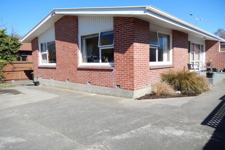 Photo of property in 2/254 Main Road North, Redwood, Christchurch, 8051