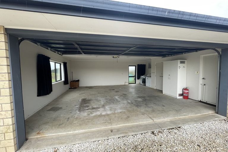 Photo of property in 326 Paraite Road, Paraite, New Plymouth, 4373