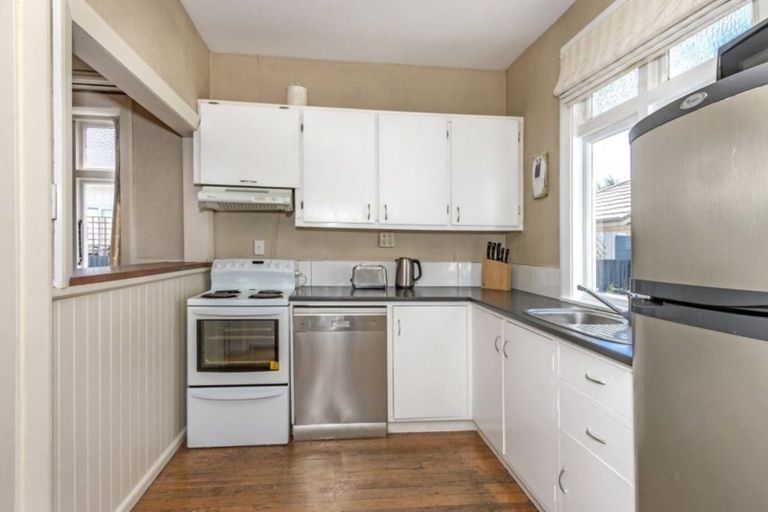 Photo of property in 24 Frankleigh Street, Somerfield, Christchurch, 8024