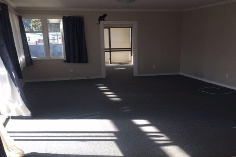 Photo of property in 83 Molesworth Street, Taita, Lower Hutt, 5011
